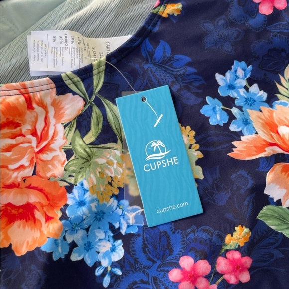 NWT - CUPSHE women’s floral Ruched Tummy control one piece bathing suit size XL - Picture 11 of 12